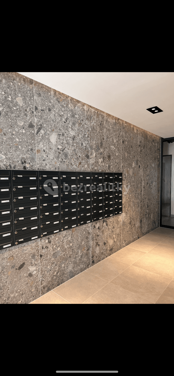 Prenájom bytu 2-izbový 61 m², Počernická, Praha, Praha Prenájom bytu 2-izbový 61 m², Počernická, Praha, Praha