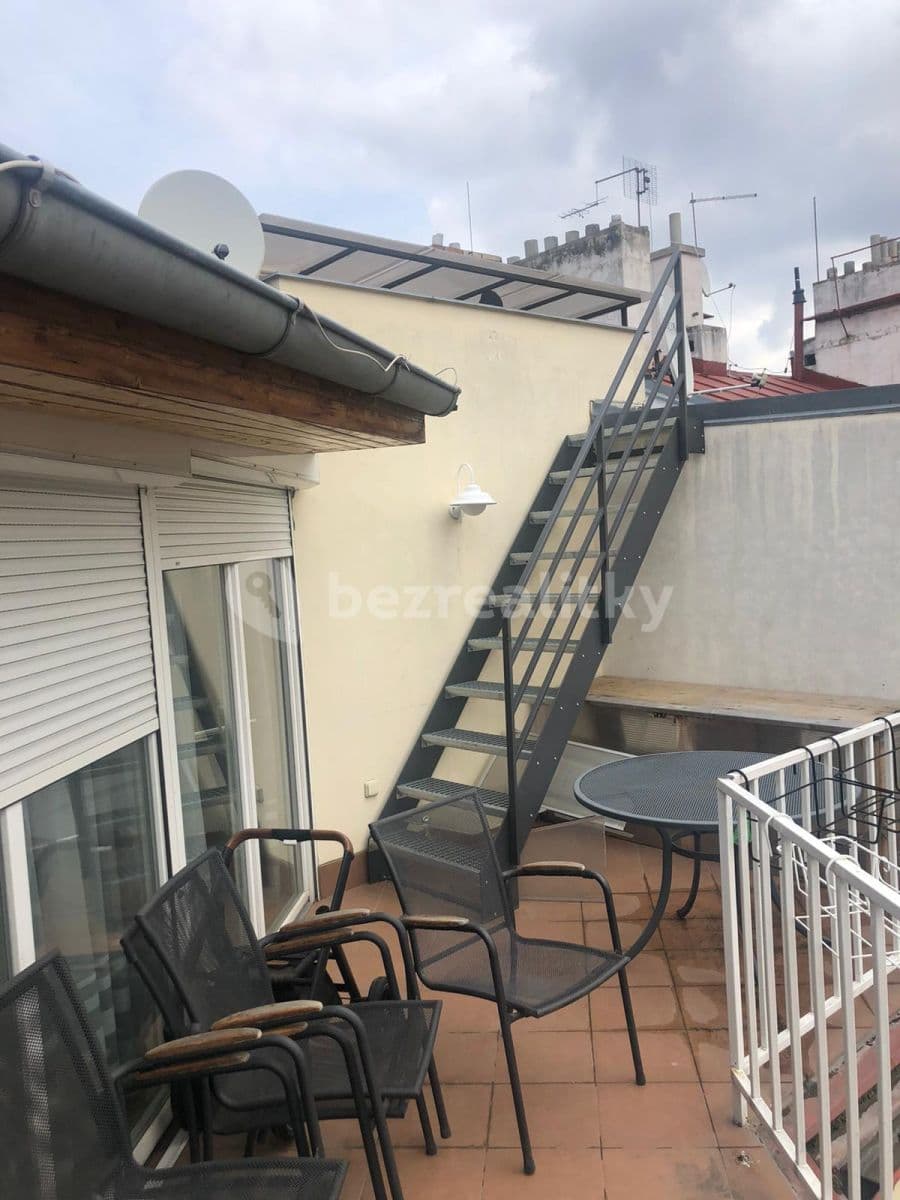 Prenájom bytu 4-izbový 189 m², Seifertova, Praha, Praha Prenájom bytu 4-izbový 189 m², Seifertova, Praha, Praha