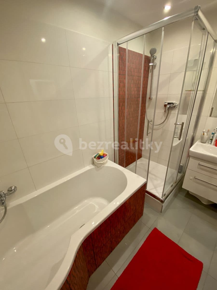 Prenájom bytu 3-izbový 65 m², Branky, Ostopovice, Jihomoravský kraj Prenájom bytu 3-izbový 65 m², Branky, Ostopovice, Jihomoravský kraj