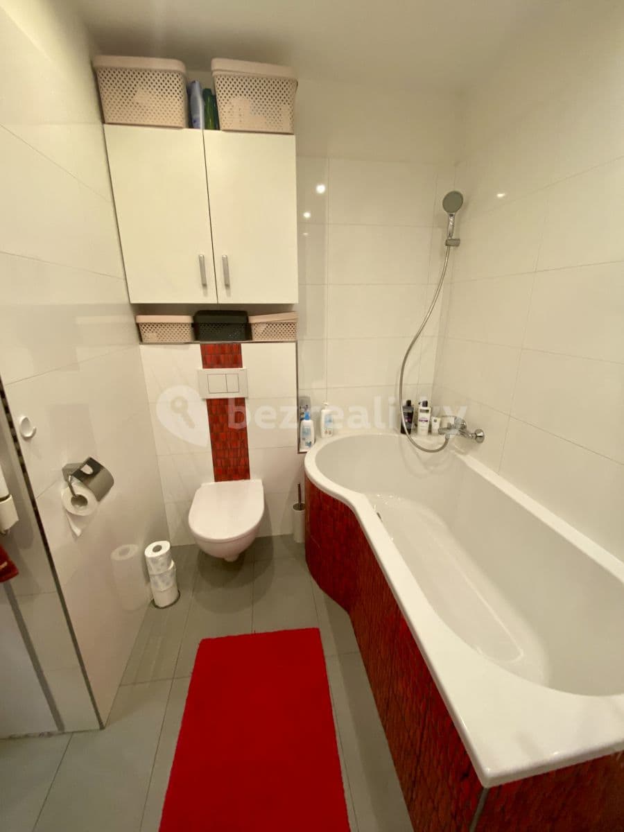 Prenájom bytu 3-izbový 65 m², Branky, Ostopovice, Jihomoravský kraj Prenájom bytu 3-izbový 65 m², Branky, Ostopovice, Jihomoravský kraj