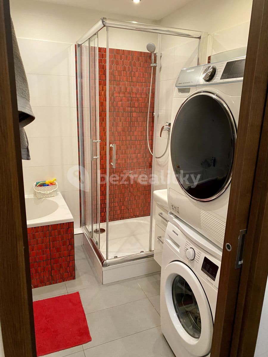 Prenájom bytu 3-izbový 65 m², Branky, Ostopovice, Jihomoravský kraj Prenájom bytu 3-izbový 65 m², Branky, Ostopovice, Jihomoravský kraj