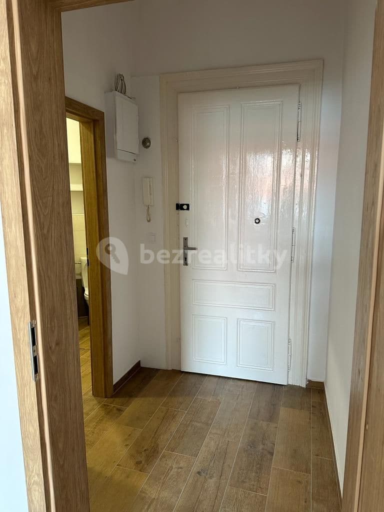 Prenájom bytu 1-izbový 45 m², Žitomírská, Praha, Praha Prenájom bytu 1-izbový 45 m², Žitomírská, Praha, Praha
