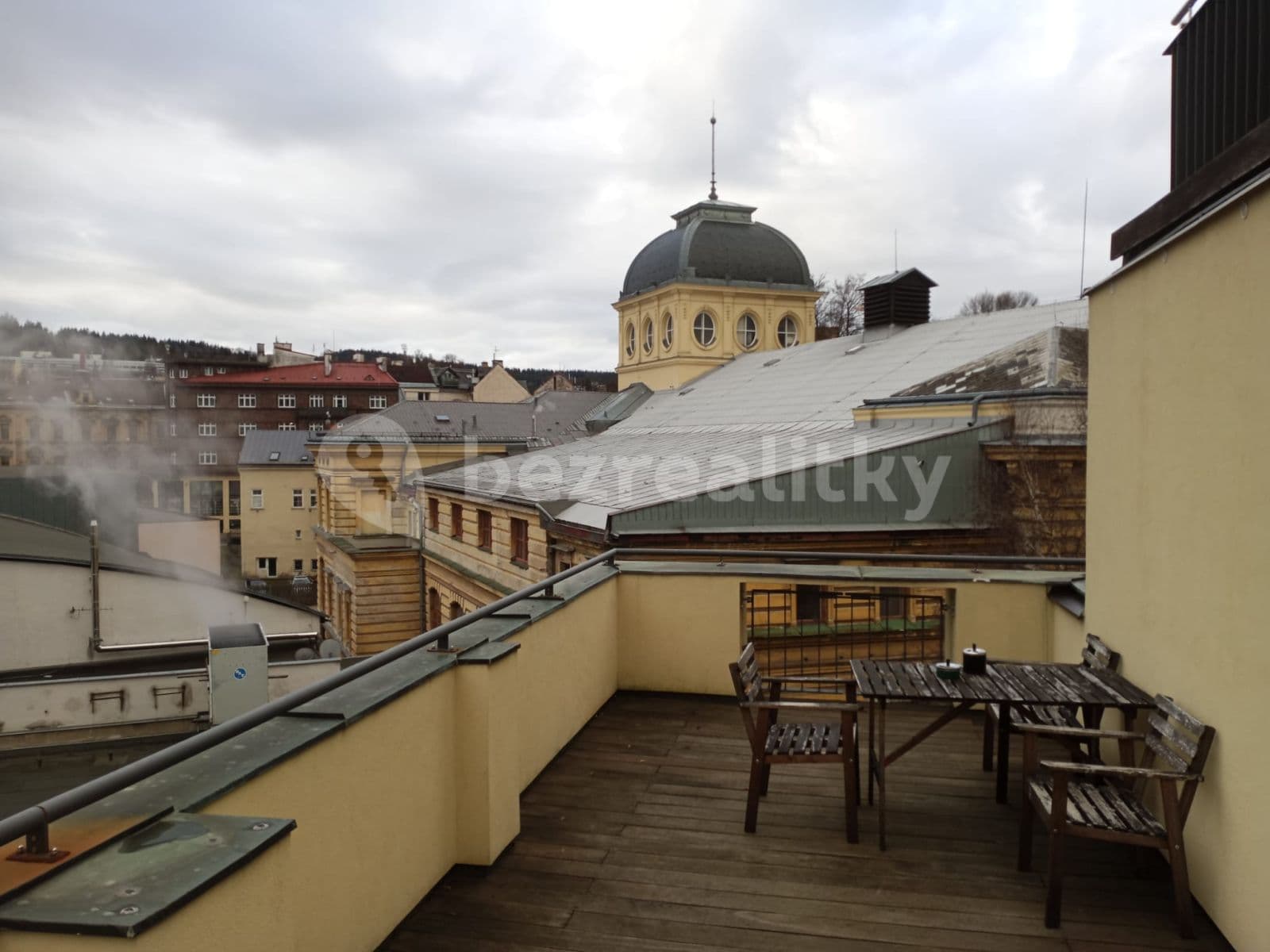 Prenájom bytu 1-izbový 21 m², Anenské náměstí, Jablonec nad Nisou, Liberecký kraj Prenájom bytu 1-izbový 21 m², Anenské náměstí, Jablonec nad Nisou, Liberecký kraj