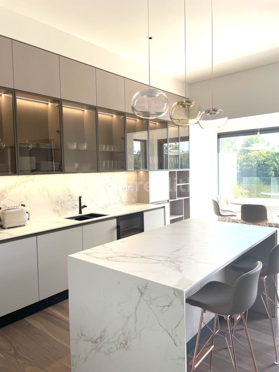 Prenájom bytu 3-izbový 145 m², Sanderova, Praha, Praha Prenájom bytu 3-izbový 145 m², Sanderova, Praha, Praha