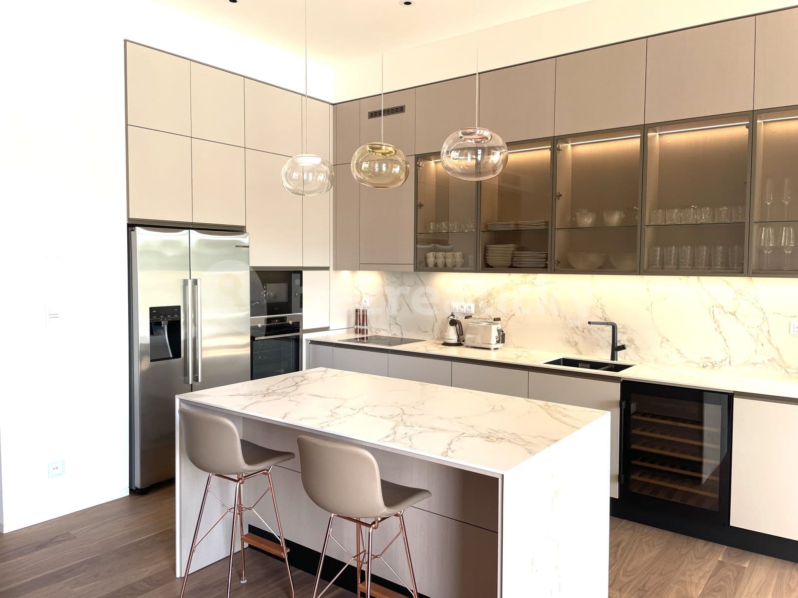Prenájom bytu 3-izbový 145 m², Sanderova, Praha, Praha Prenájom bytu 3-izbový 145 m², Sanderova, Praha, Praha