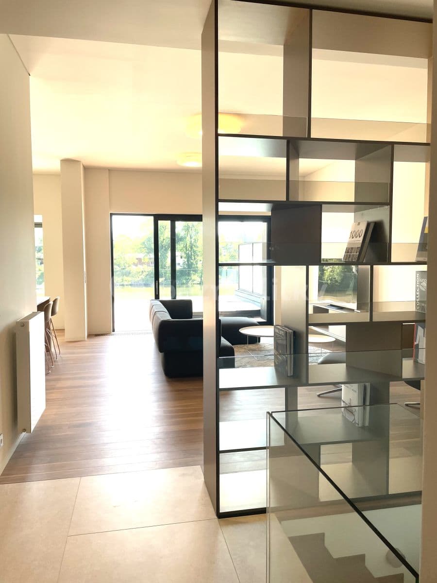 Prenájom bytu 3-izbový 145 m², Sanderova, Praha, Praha Prenájom bytu 3-izbový 145 m², Sanderova, Praha, Praha