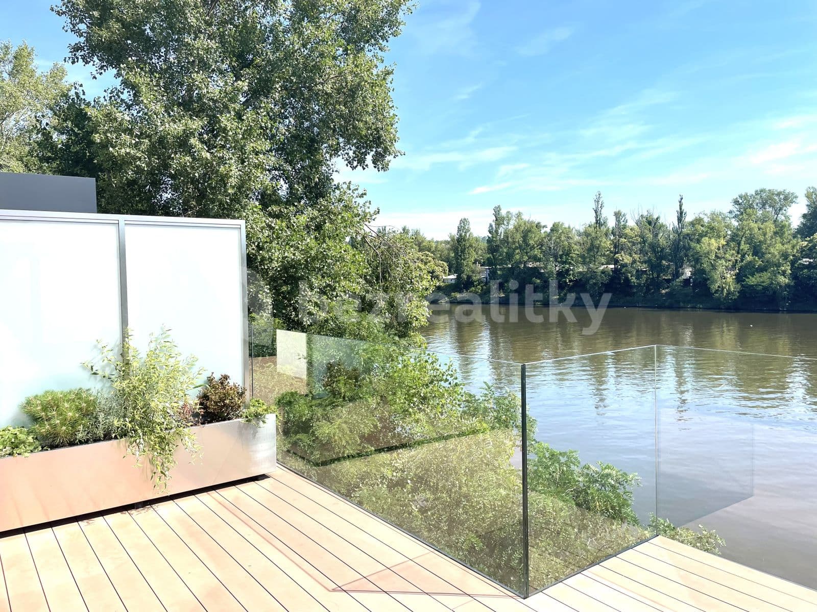 Prenájom bytu 3-izbový 145 m², Sanderova, Praha, Praha Prenájom bytu 3-izbový 145 m², Sanderova, Praha, Praha