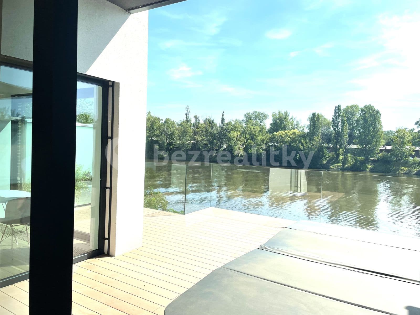 Prenájom bytu 3-izbový 145 m², Sanderova, Praha, Praha Prenájom bytu 3-izbový 145 m², Sanderova, Praha, Praha