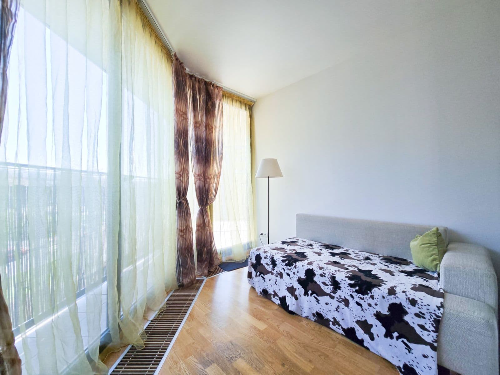 Prenájom bytu 2-izbový 81 m², Ke Kapslovně, Praha, Praha Prenájom bytu 2-izbový 81 m², Ke Kapslovně, Praha, Praha