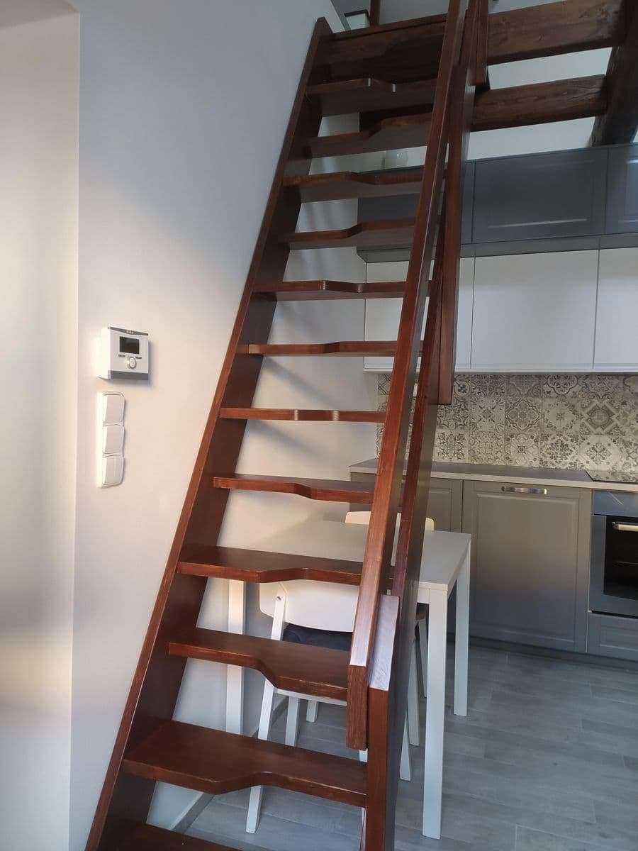 Prenájom bytu 2-izbový 46 m², Čisovická, Mníšek pod Brdy, Středočeský kraj Prenájom bytu 2-izbový 46 m², Čisovická, Mníšek pod Brdy, Středočeský kraj