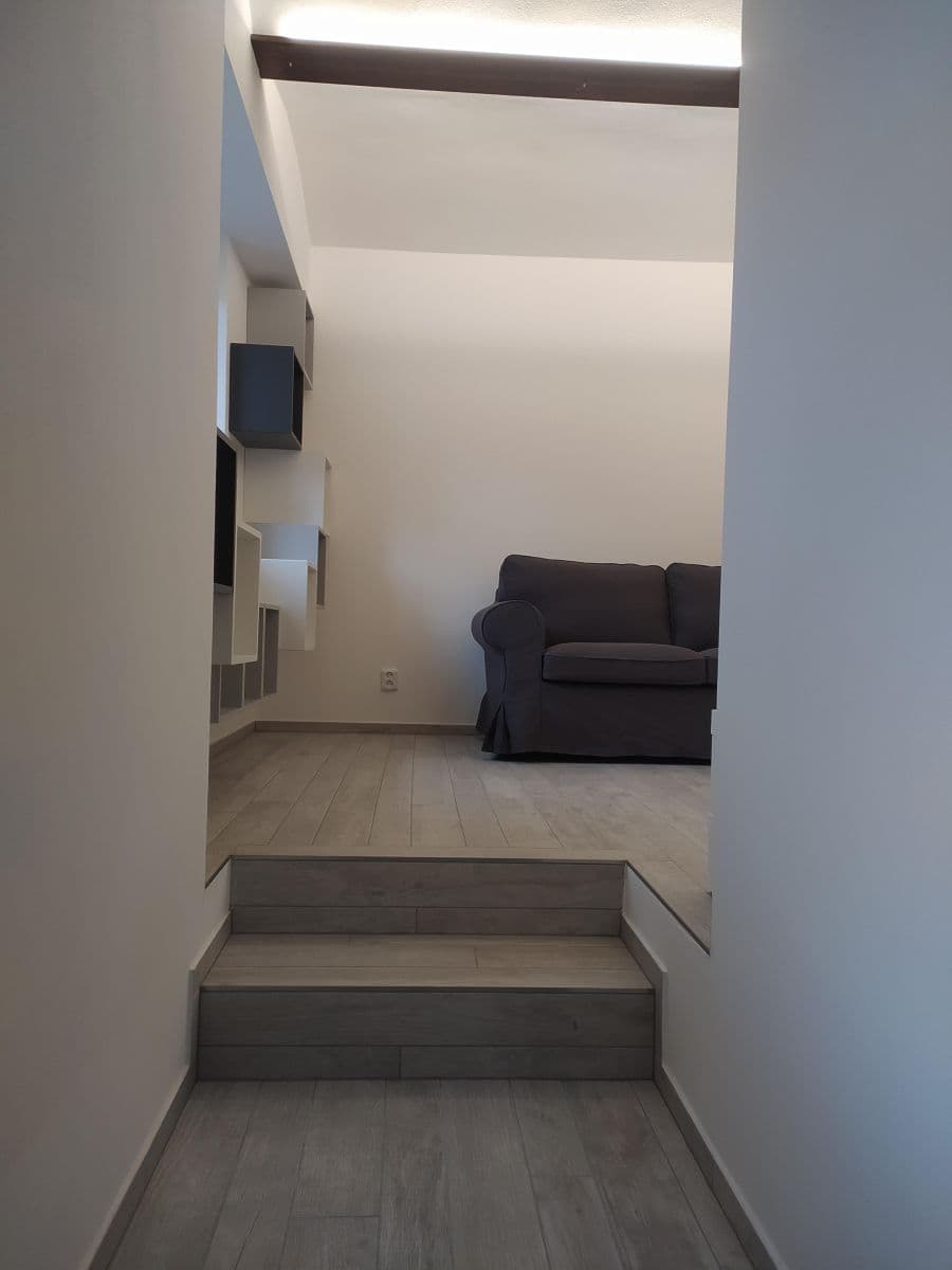 Prenájom bytu 2-izbový 46 m², Čisovická, Mníšek pod Brdy, Středočeský kraj Prenájom bytu 2-izbový 46 m², Čisovická, Mníšek pod Brdy, Středočeský kraj
