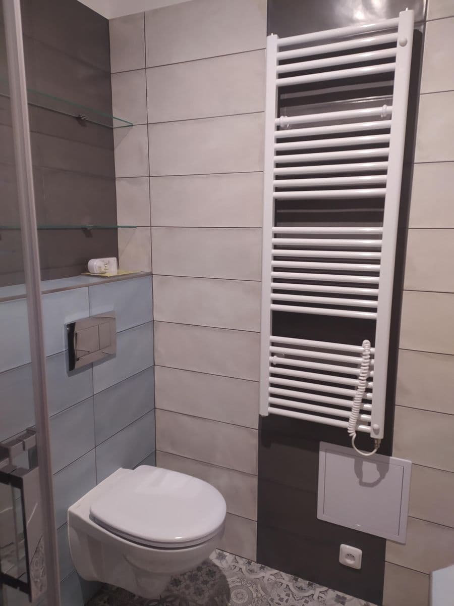 Prenájom bytu 2-izbový 46 m², Čisovická, Mníšek pod Brdy, Středočeský kraj Prenájom bytu 2-izbový 46 m², Čisovická, Mníšek pod Brdy, Středočeský kraj