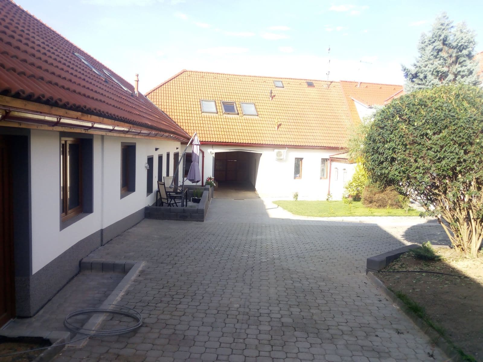 Prenájom bytu 2-izbový 46 m², Čisovická, Mníšek pod Brdy, Středočeský kraj Prenájom bytu 2-izbový 46 m², Čisovická, Mníšek pod Brdy, Středočeský kraj