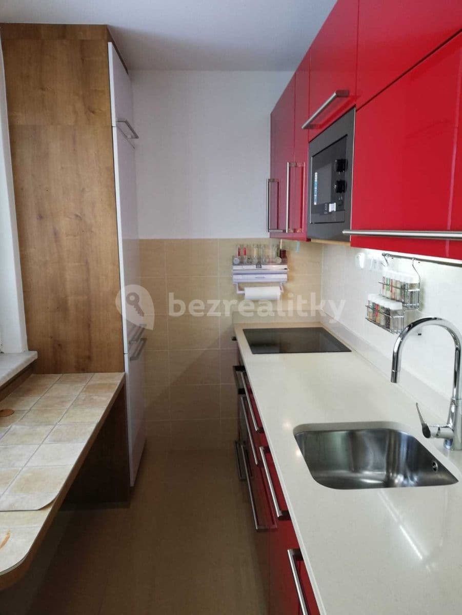 Prenájom bytu 2-izbový 52 m², Chelčického, Zlín, Zlínský kraj Prenájom bytu 2-izbový 52 m², Chelčického, Zlín, Zlínský kraj