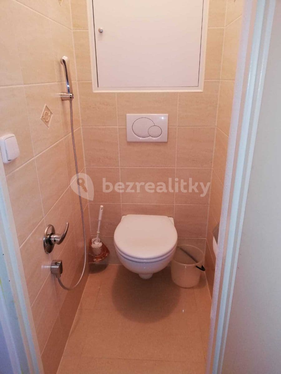 Prenájom bytu 2-izbový 52 m², Chelčického, Zlín, Zlínský kraj Prenájom bytu 2-izbový 52 m², Chelčického, Zlín, Zlínský kraj