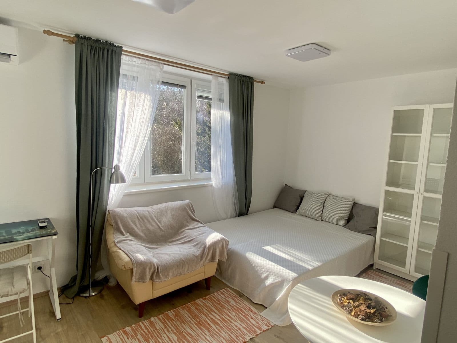 Prenájom bytu 1-izbový 24 m², Smetanova, Mělník, Středočeský kraj Prenájom bytu 1-izbový 24 m², Smetanova, Mělník, Středočeský kraj