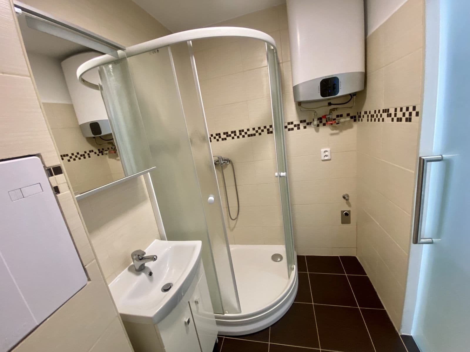 Prenájom bytu 1-izbový 24 m², Smetanova, Mělník, Středočeský kraj Prenájom bytu 1-izbový 24 m², Smetanova, Mělník, Středočeský kraj