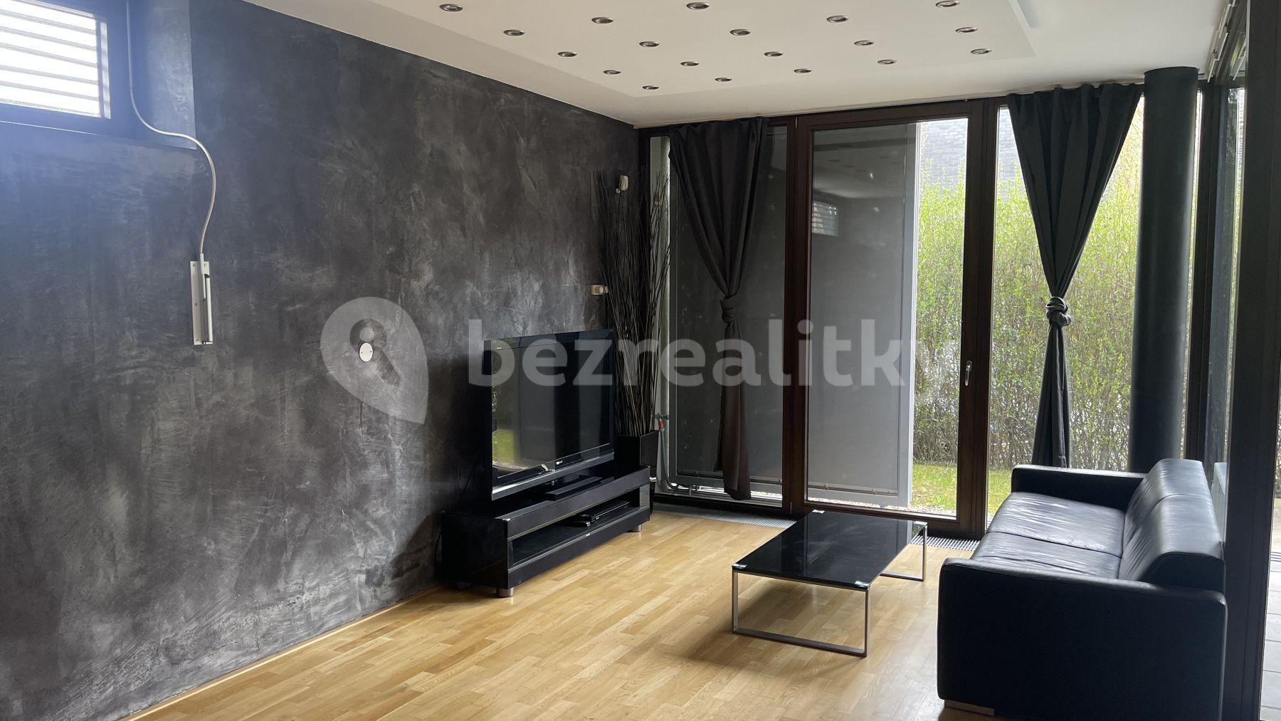 Prenájom bytu 2-izbový 75 m², Nobelova, Praha, Praha