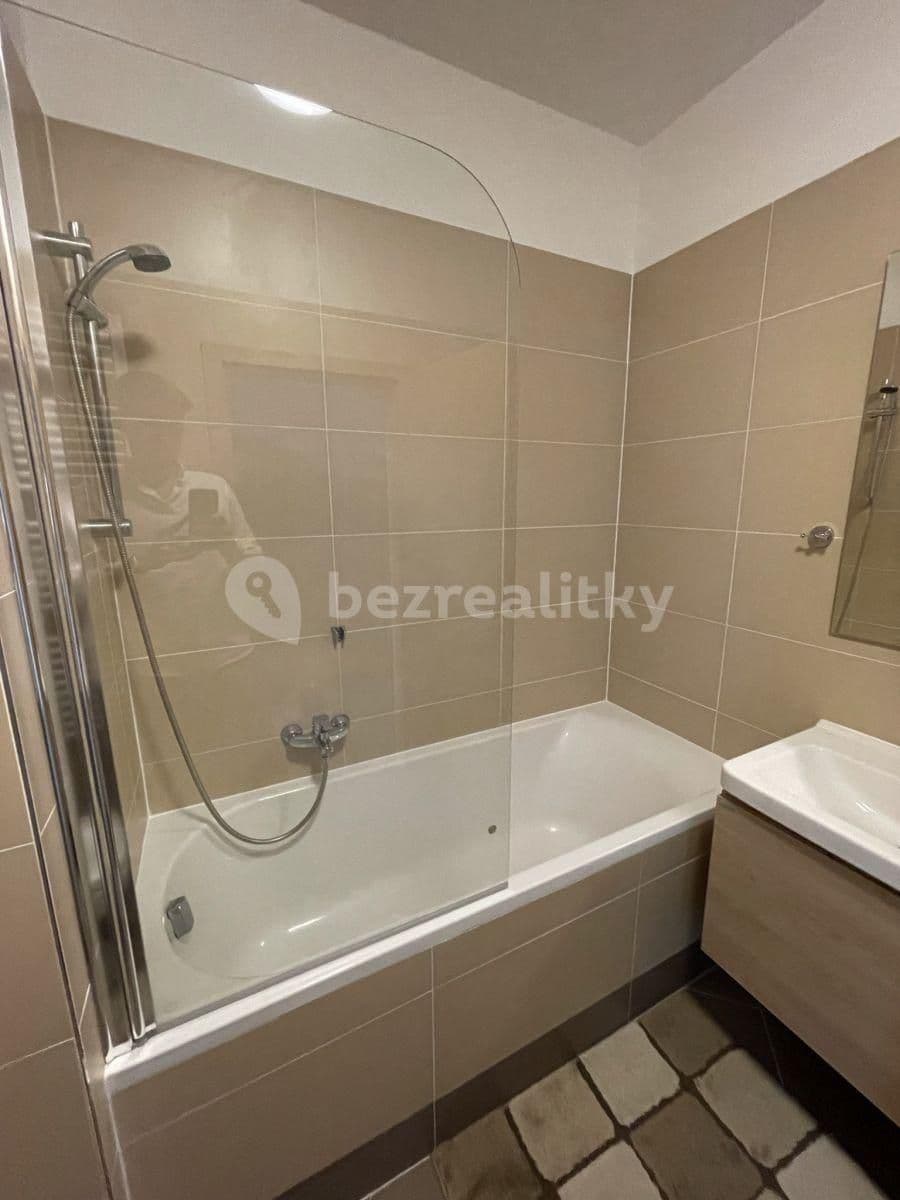 Predaj bytu 1-izbový 41 m², Kadečkové, Praha, Praha Predaj bytu 1-izbový 41 m², Kadečkové, Praha, Praha