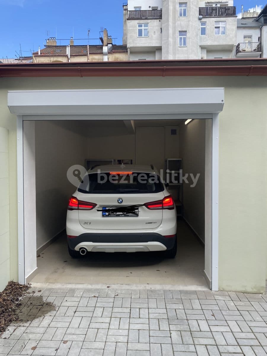 Prenájom garáže 15 m², Lublaňská, Praha, Praha Prenájom garáže 15 m², Lublaňská, Praha, Praha