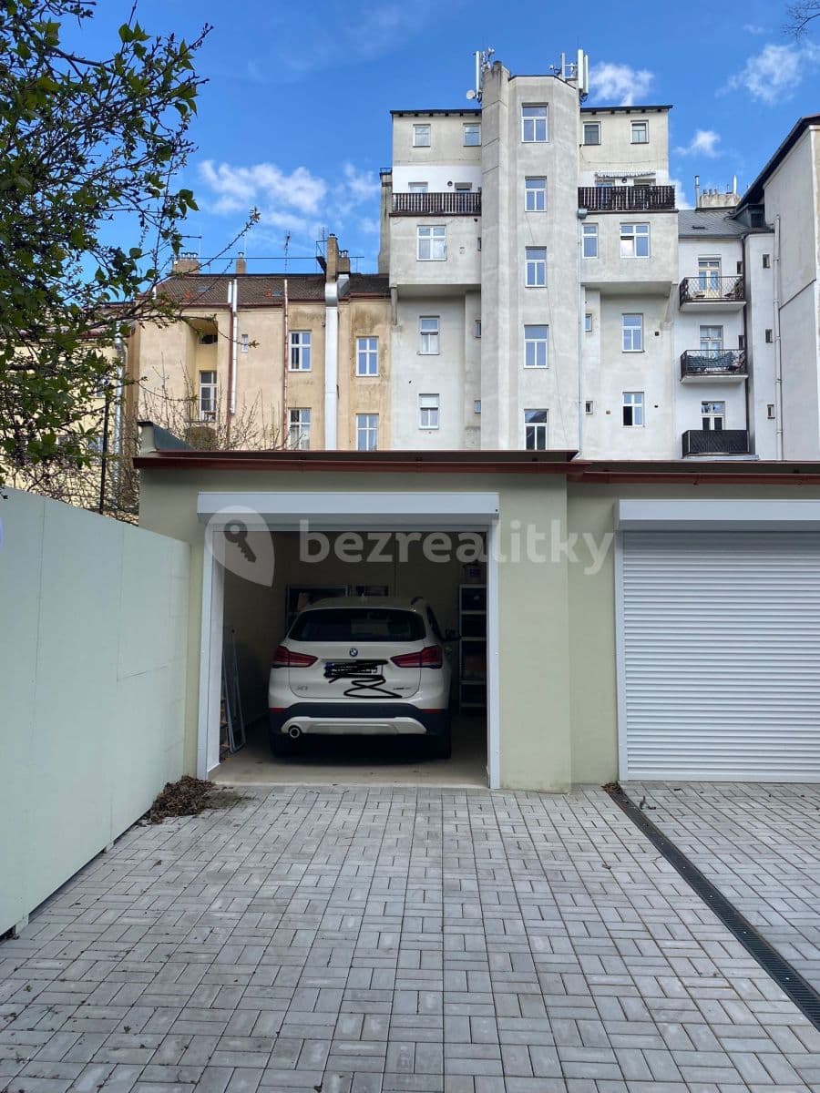 Prenájom garáže 15 m², Lublaňská, Praha, Praha Prenájom garáže 15 m², Lublaňská, Praha, Praha