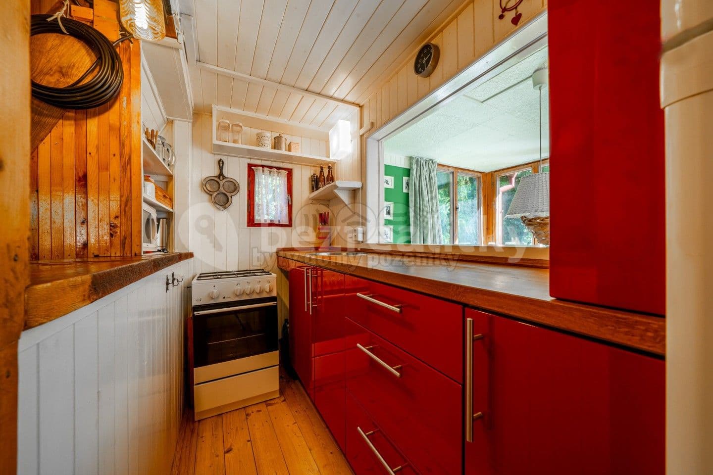 Predaj rekreačného objektu 30 m², pozemek 863 m², Chyňava, Středočeský kraj Predaj rekreačného objektu 30 m², pozemek 863 m², Chyňava, Středočeský kraj