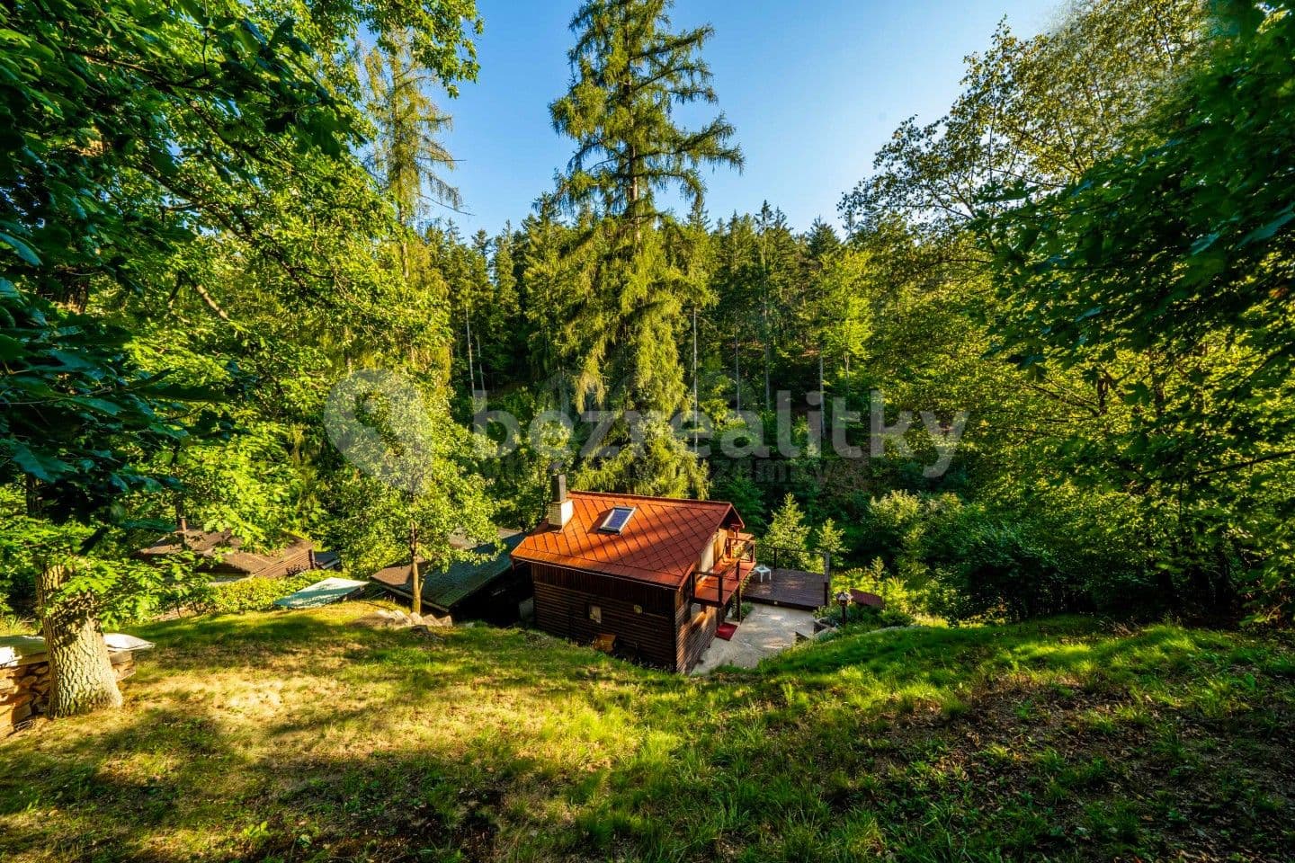 Predaj rekreačného objektu 30 m², pozemek 863 m², Chyňava, Středočeský kraj Predaj rekreačného objektu 30 m², pozemek 863 m², Chyňava, Středočeský kraj