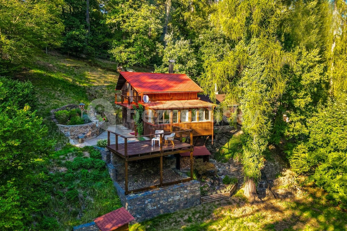 Predaj rekreačného objektu 30 m², pozemek 863 m², Chyňava, Středočeský kraj Predaj rekreačného objektu 30 m², pozemek 863 m², Chyňava, Středočeský kraj