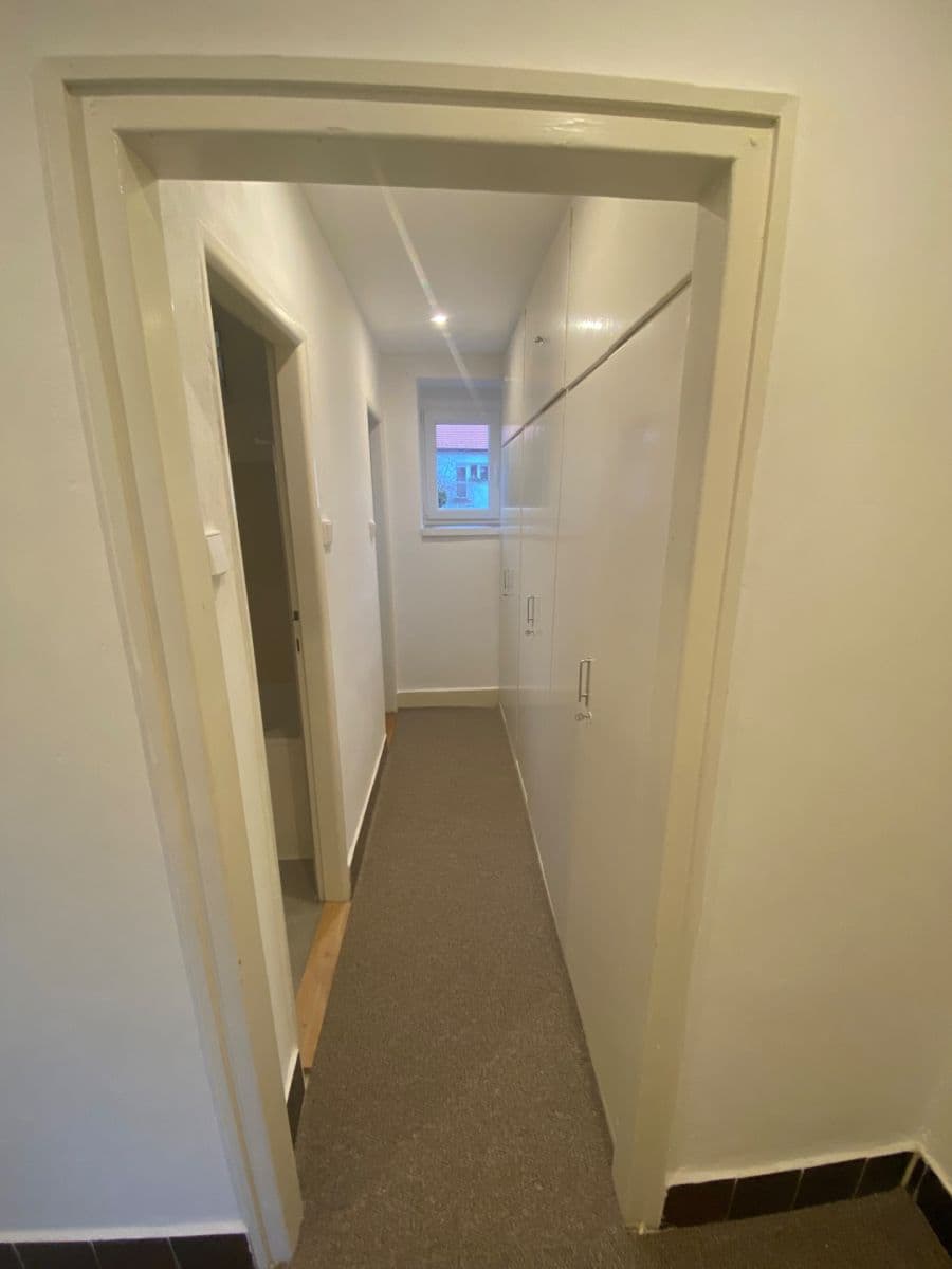 Prenájom bytu 2-izbový 67 m², Týnec nad Sázavou, Středočeský kraj Prenájom bytu 2-izbový 67 m², Týnec nad Sázavou, Středočeský kraj
