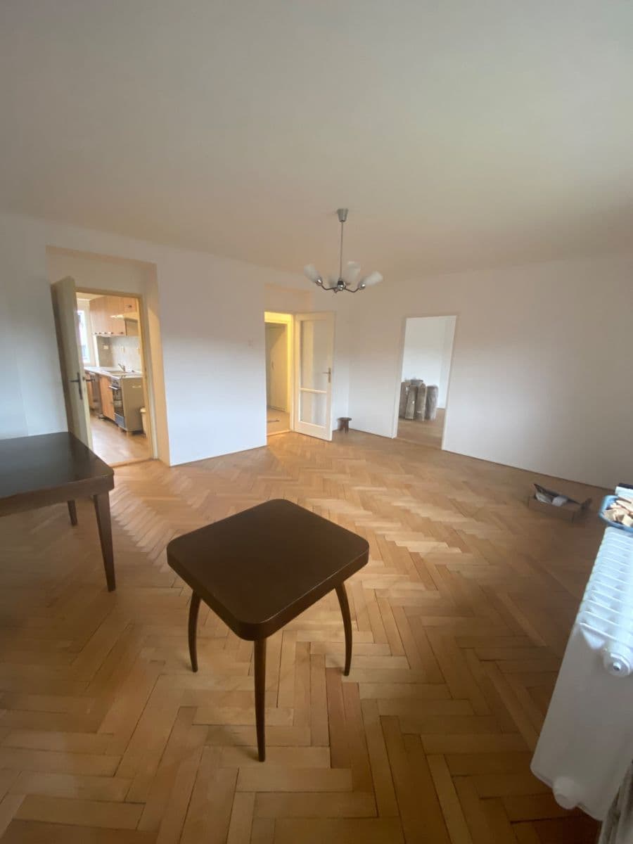 Prenájom bytu 2-izbový 67 m², Týnec nad Sázavou, Středočeský kraj Prenájom bytu 2-izbový 67 m², Týnec nad Sázavou, Středočeský kraj