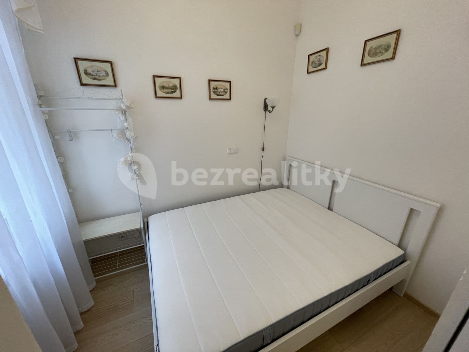 Prenájom bytu 2-izbový 32 m², Jindřicha Plachty, Praha, Praha Prenájom bytu 2-izbový 32 m², Jindřicha Plachty, Praha, Praha