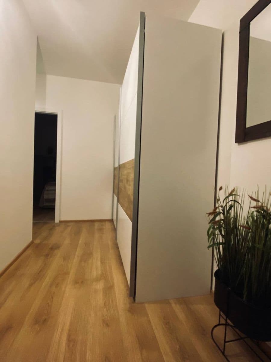 Predaj bytu 2-izbový 49 m², Křižanská, Praha, Praha Predaj bytu 2-izbový 49 m², Křižanská, Praha, Praha