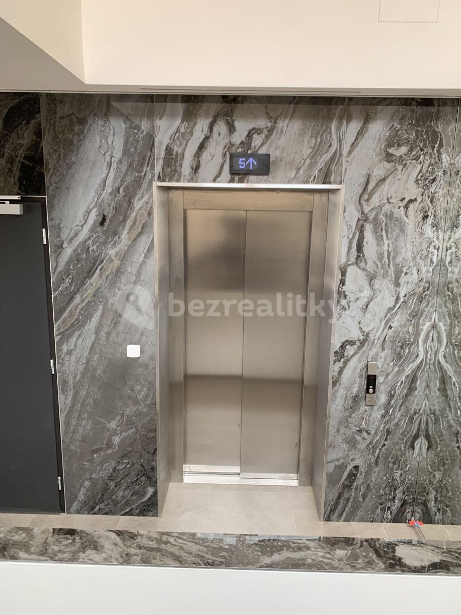 Prenájom bytu 2-izbový 54 m², Drnovská, Praha, Praha Prenájom bytu 2-izbový 54 m², Drnovská, Praha, Praha