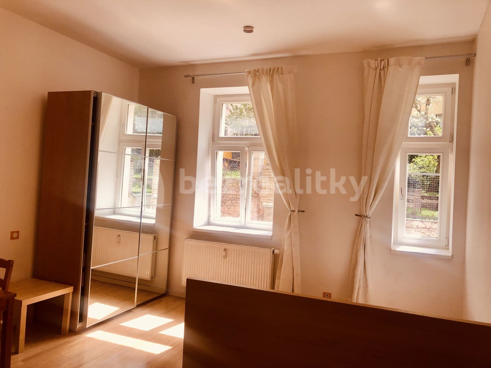 Prenájom bytu 1-izbový 30 m², Bořivojova, Praha, Praha Prenájom bytu 1-izbový 30 m², Bořivojova, Praha, Praha