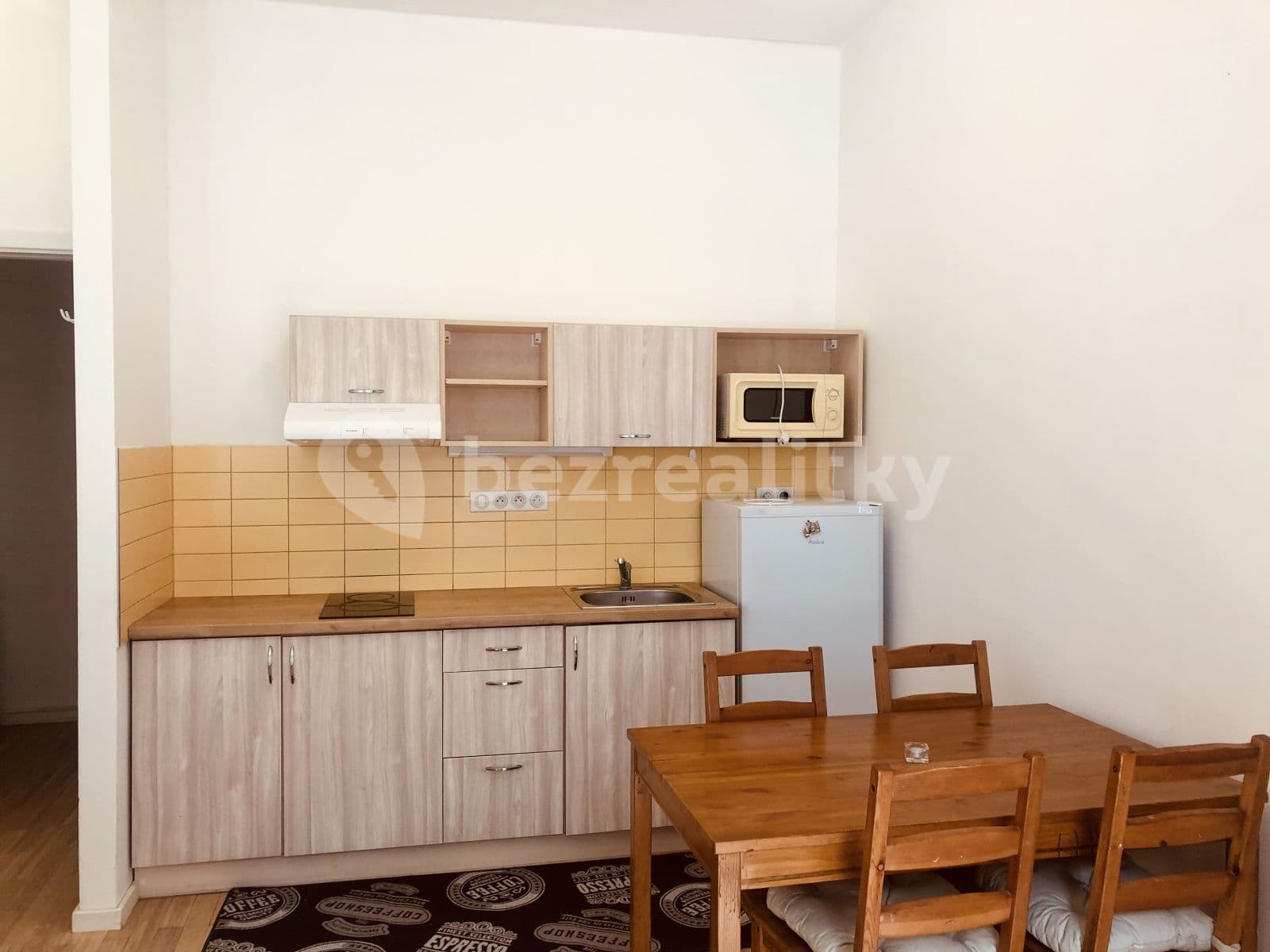Prenájom bytu 1-izbový 30 m², Bořivojova, Praha, Praha Prenájom bytu 1-izbový 30 m², Bořivojova, Praha, Praha