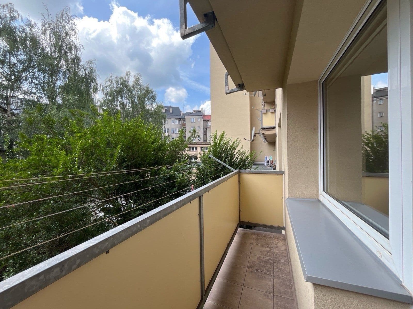 Prenájom bytu 3-izbový 75 m², Viaduktová, Český Těšín, Moravskoslezský kraj Prenájom bytu 3-izbový 75 m², Viaduktová, Český Těšín, Moravskoslezský kraj