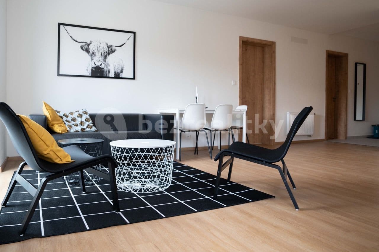 Prenájom bytu 3-izbový 75 m², Čepkovská, Zlín, Zlínský kraj Prenájom bytu 3-izbový 75 m², Čepkovská, Zlín, Zlínský kraj