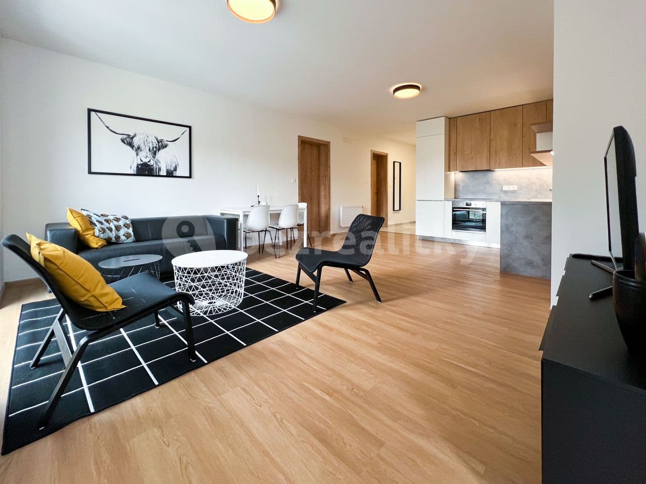 Prenájom bytu 3-izbový 75 m², Čepkovská, Zlín, Zlínský kraj Prenájom bytu 3-izbový 75 m², Čepkovská, Zlín, Zlínský kraj