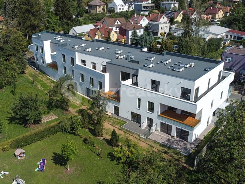 Prenájom bytu 3-izbový 75 m², Čepkovská, Zlín, Zlínský kraj Prenájom bytu 3-izbový 75 m², Čepkovská, Zlín, Zlínský kraj