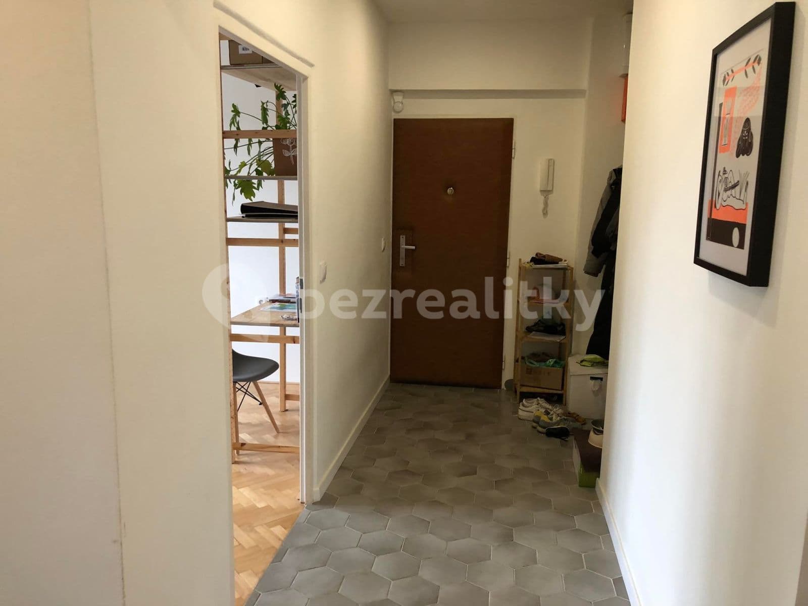 Prenájom bytu 3-izbový 60 m², Ruská, Praha, Praha Prenájom bytu 3-izbový 60 m², Ruská, Praha, Praha