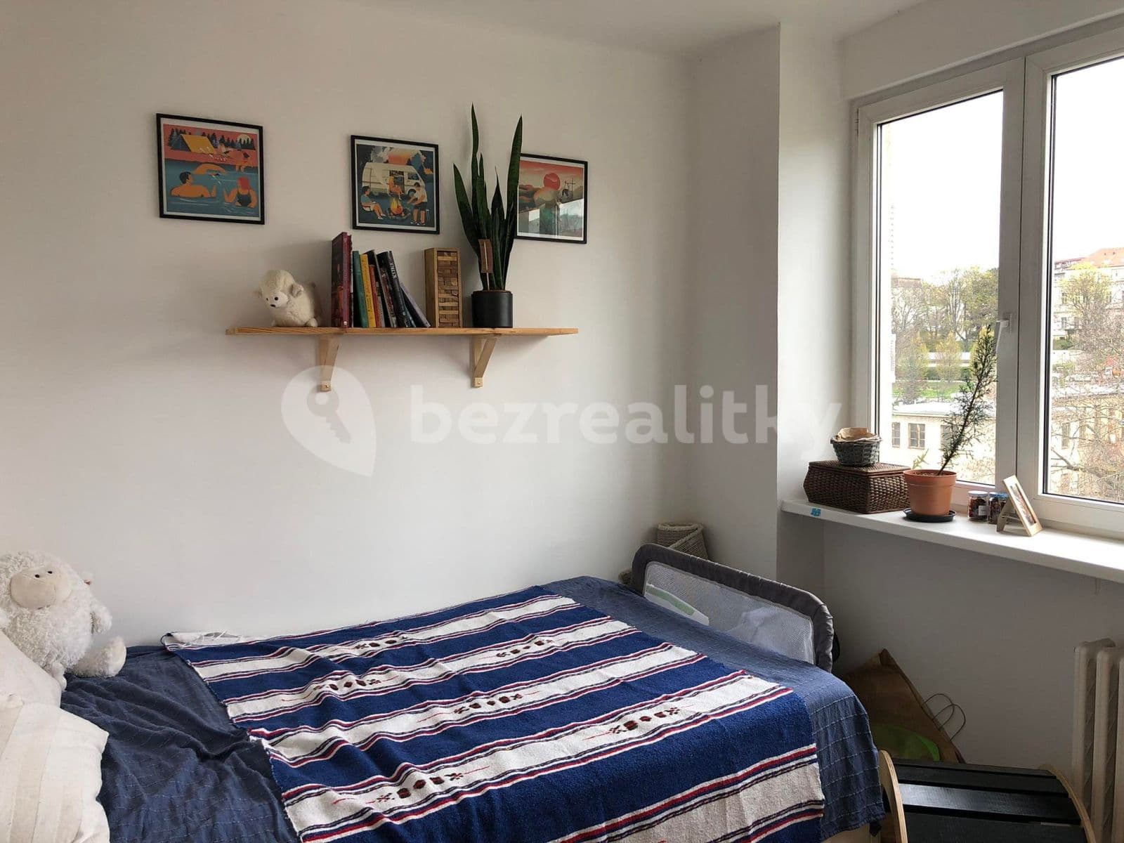 Prenájom bytu 3-izbový 60 m², Ruská, Praha, Praha Prenájom bytu 3-izbový 60 m², Ruská, Praha, Praha