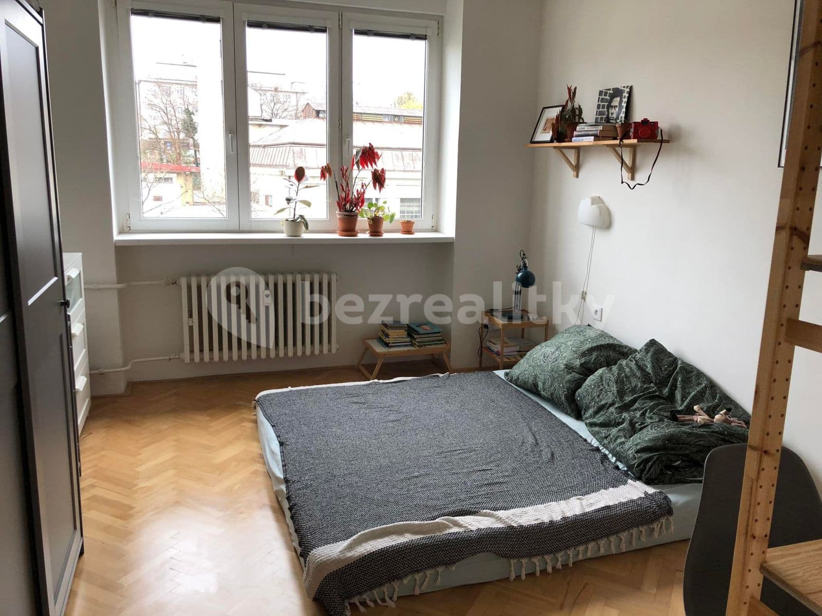 Prenájom bytu 3-izbový 60 m², Ruská, Praha, Praha Prenájom bytu 3-izbový 60 m², Ruská, Praha, Praha