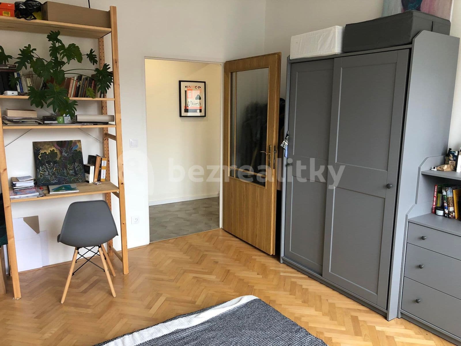 Prenájom bytu 3-izbový 60 m², Ruská, Praha, Praha Prenájom bytu 3-izbový 60 m², Ruská, Praha, Praha