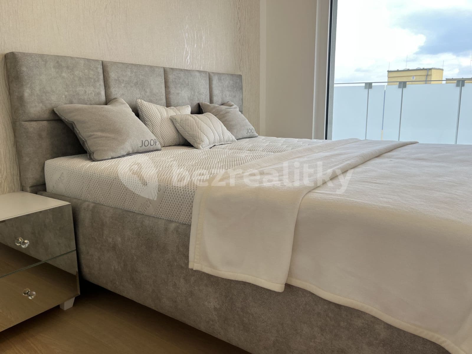 Prenájom bytu 2-izbový 55 m², Hodonínská, Praha, Praha Prenájom bytu 2-izbový 55 m², Hodonínská, Praha, Praha