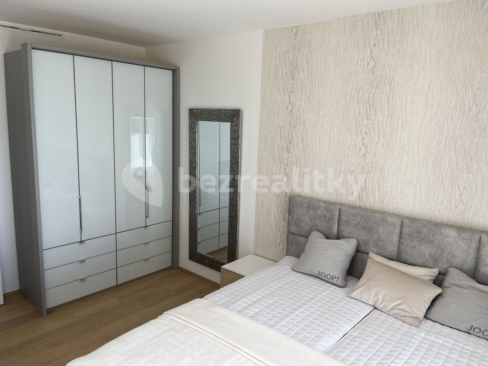 Prenájom bytu 2-izbový 55 m², Hodonínská, Praha, Praha Prenájom bytu 2-izbový 55 m², Hodonínská, Praha, Praha