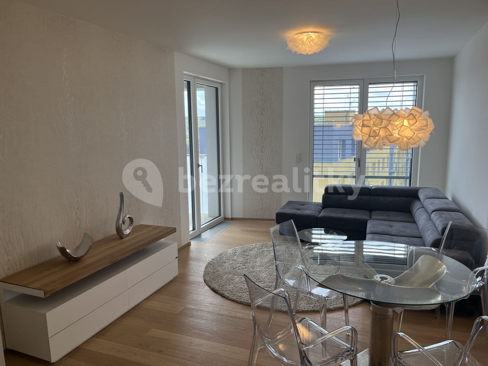 Prenájom bytu 2-izbový 55 m², Hodonínská, Praha, Praha Prenájom bytu 2-izbový 55 m², Hodonínská, Praha, Praha