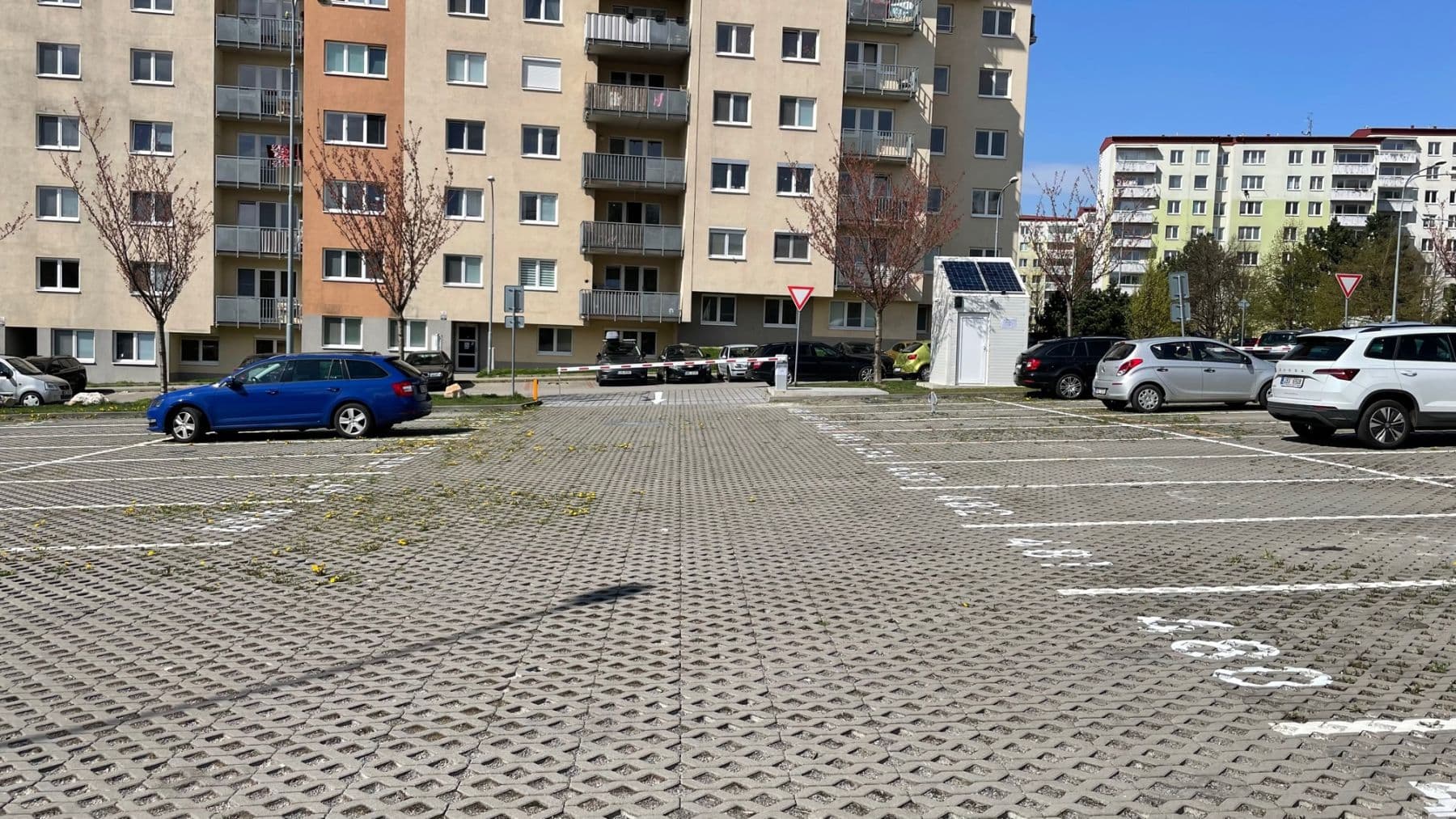 Prenájom garáže 15 m², Sedláčkova, Brno, Jihomoravský kraj Prenájom garáže 15 m², Sedláčkova, Brno, Jihomoravský kraj