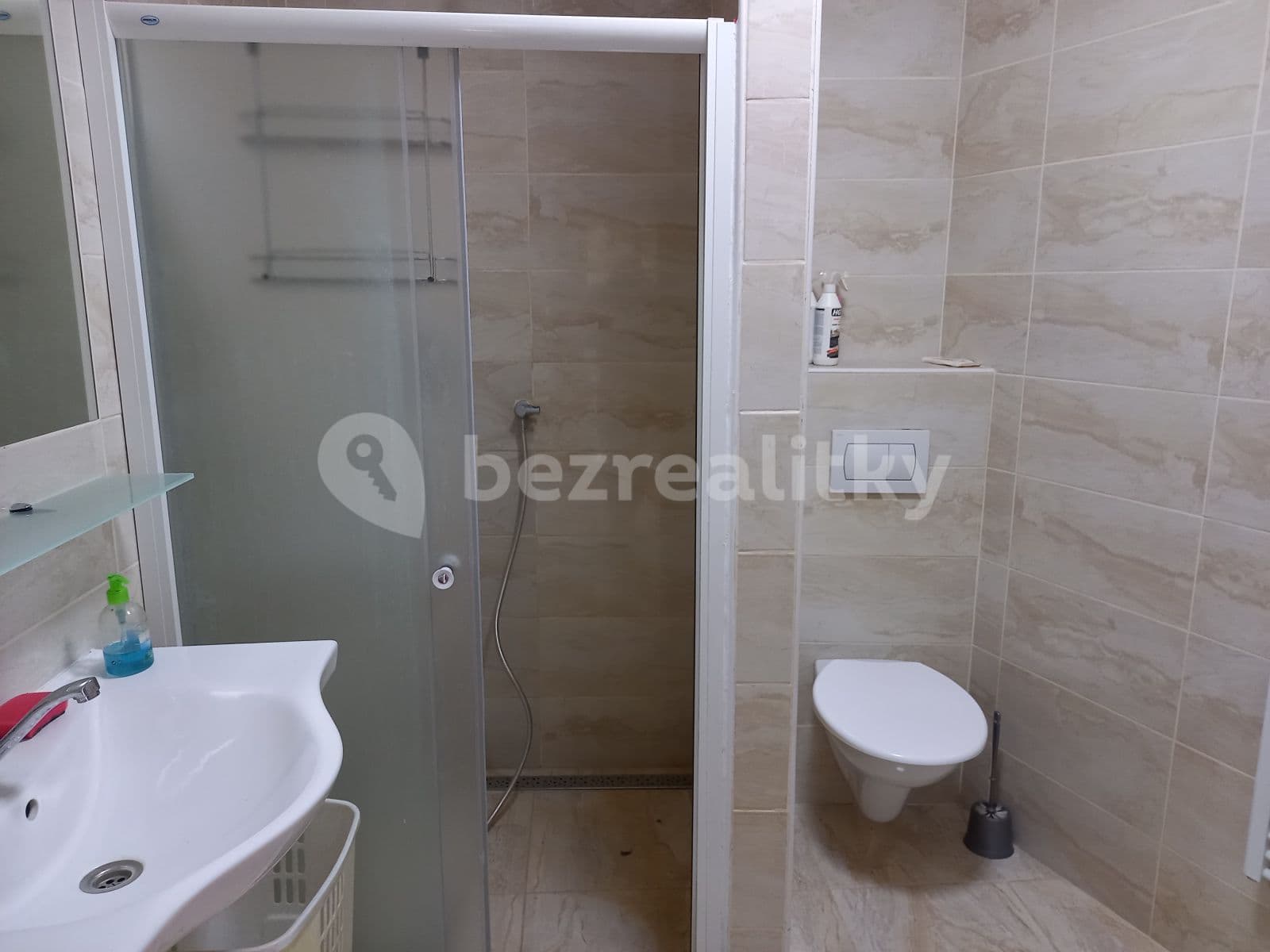 Prenájom bytu 1-izbový 38 m², Do Klecánek, Klecany, Středočeský kraj Prenájom bytu 1-izbový 38 m², Do Klecánek, Klecany, Středočeský kraj