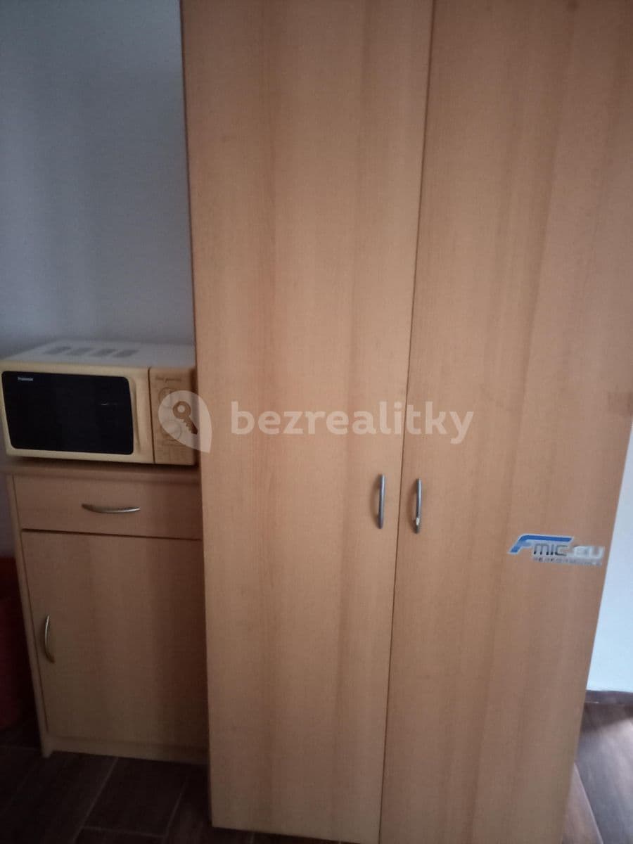 Prenájom bytu 1-izbový 38 m², Do Klecánek, Klecany, Středočeský kraj Prenájom bytu 1-izbový 38 m², Do Klecánek, Klecany, Středočeský kraj