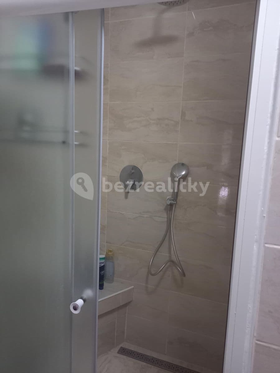 Prenájom bytu 1-izbový 38 m², Do Klecánek, Klecany, Středočeský kraj Prenájom bytu 1-izbový 38 m², Do Klecánek, Klecany, Středočeský kraj